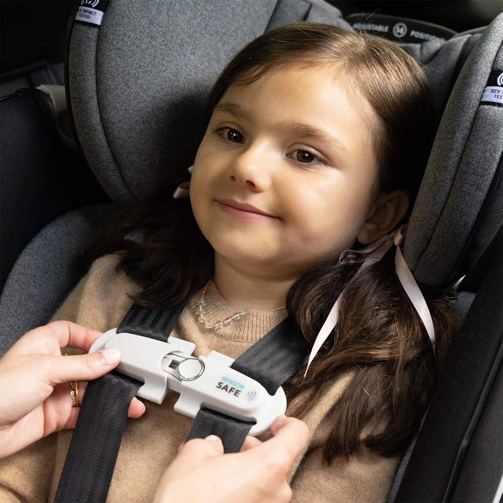 EVO-38412311C_GOLD_REVOLVE360_EXTEND_ROTATIONAL_ALL_IN_ONE_CAR_SEAT_OPAL_LIFESTYLE_A34.JPG
