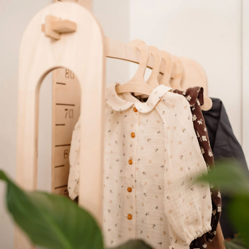 Porte-Vêtements en Bois-Abricotine-ABI-PV001-CLÉMENT