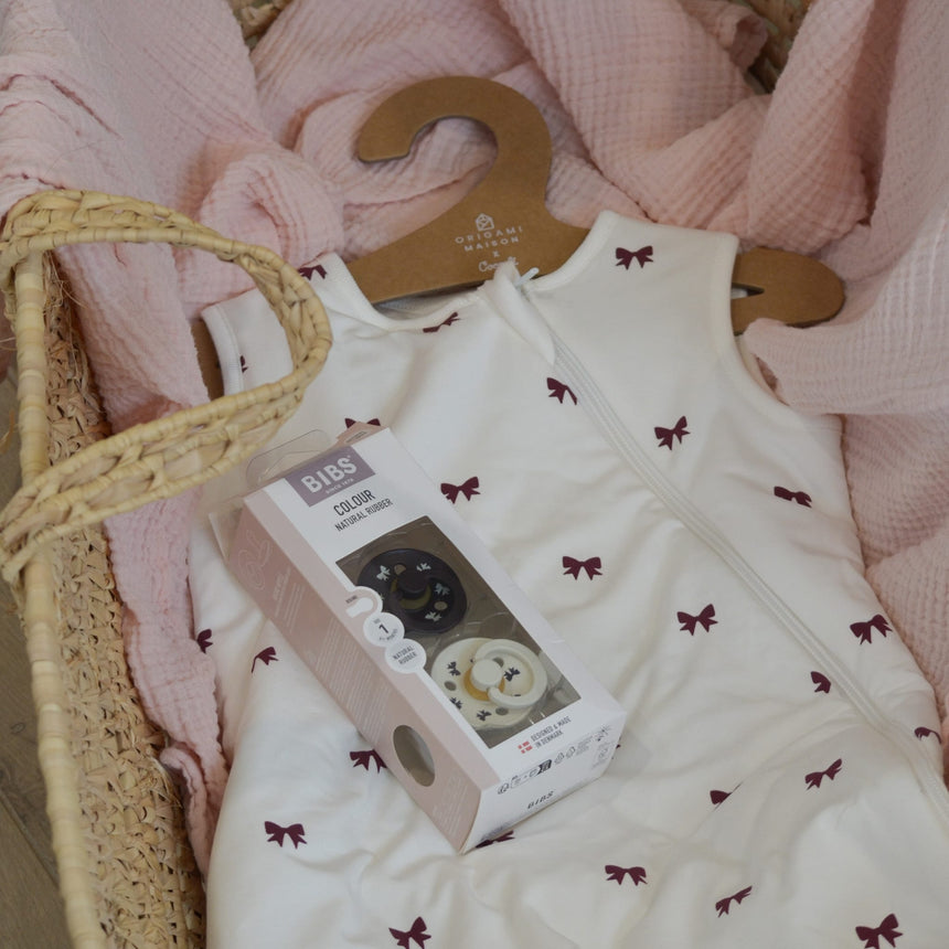 Suce Bibs 6-18mois Paquet de 2 Boucles (Grandeur 2)