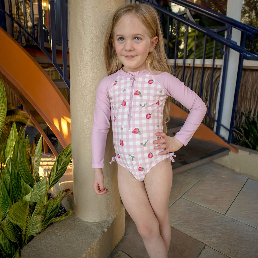 Maillot Uv Fraises 2-9ans Coco Mango-Calikids-CAL-S2645F-CLÉMENT