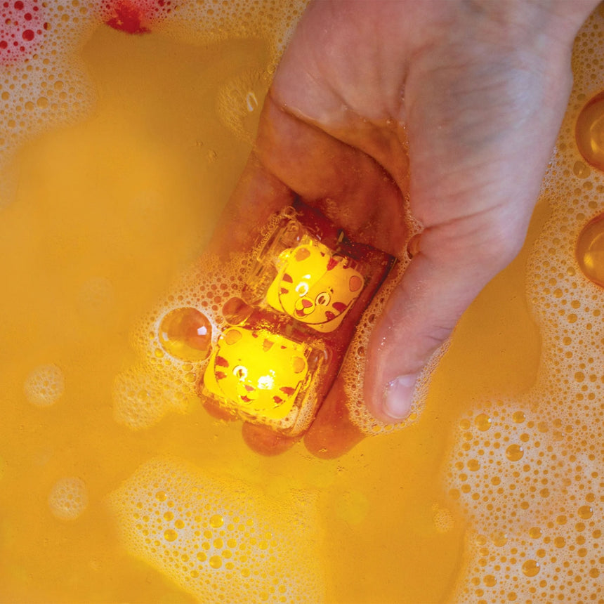 Light-Up Cubes for Bath - Daniel Tiger