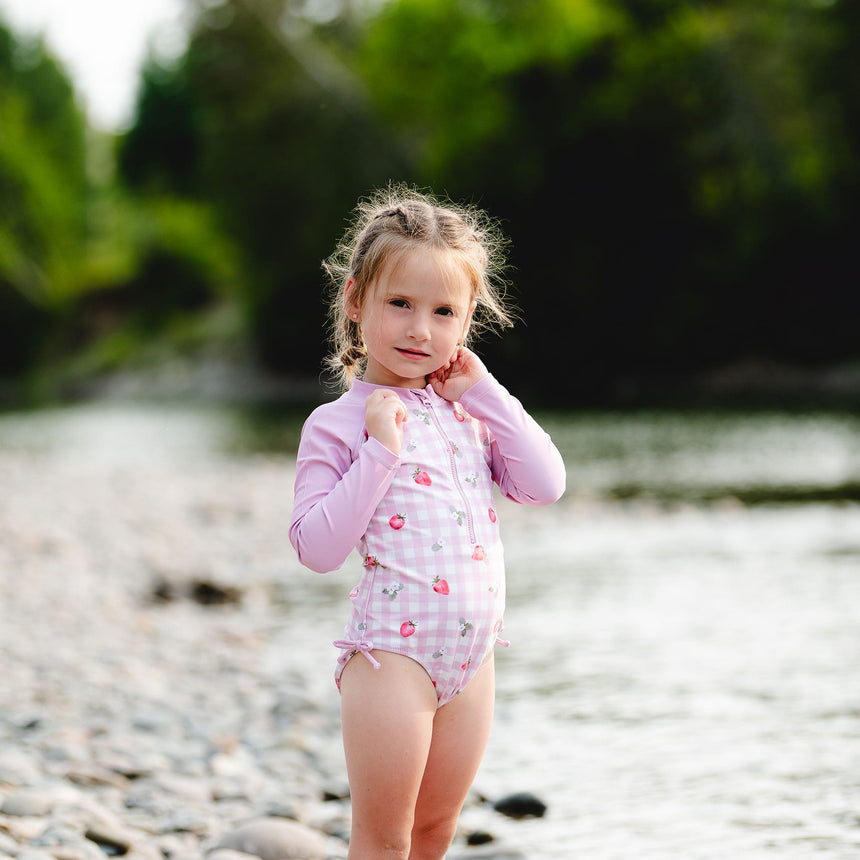 Maillot Uv Fraises 2-9ans Coco Mango-Calikids-CAL-S2645F-CLÉMENT