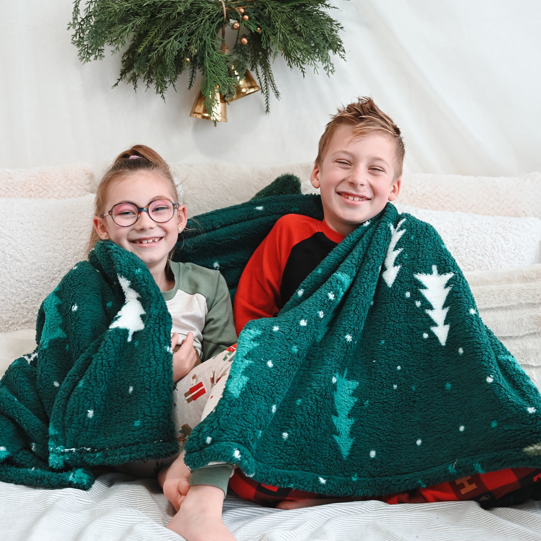 Couverture Peluche Sapin - SAFDIE & CO – CLÉMENT