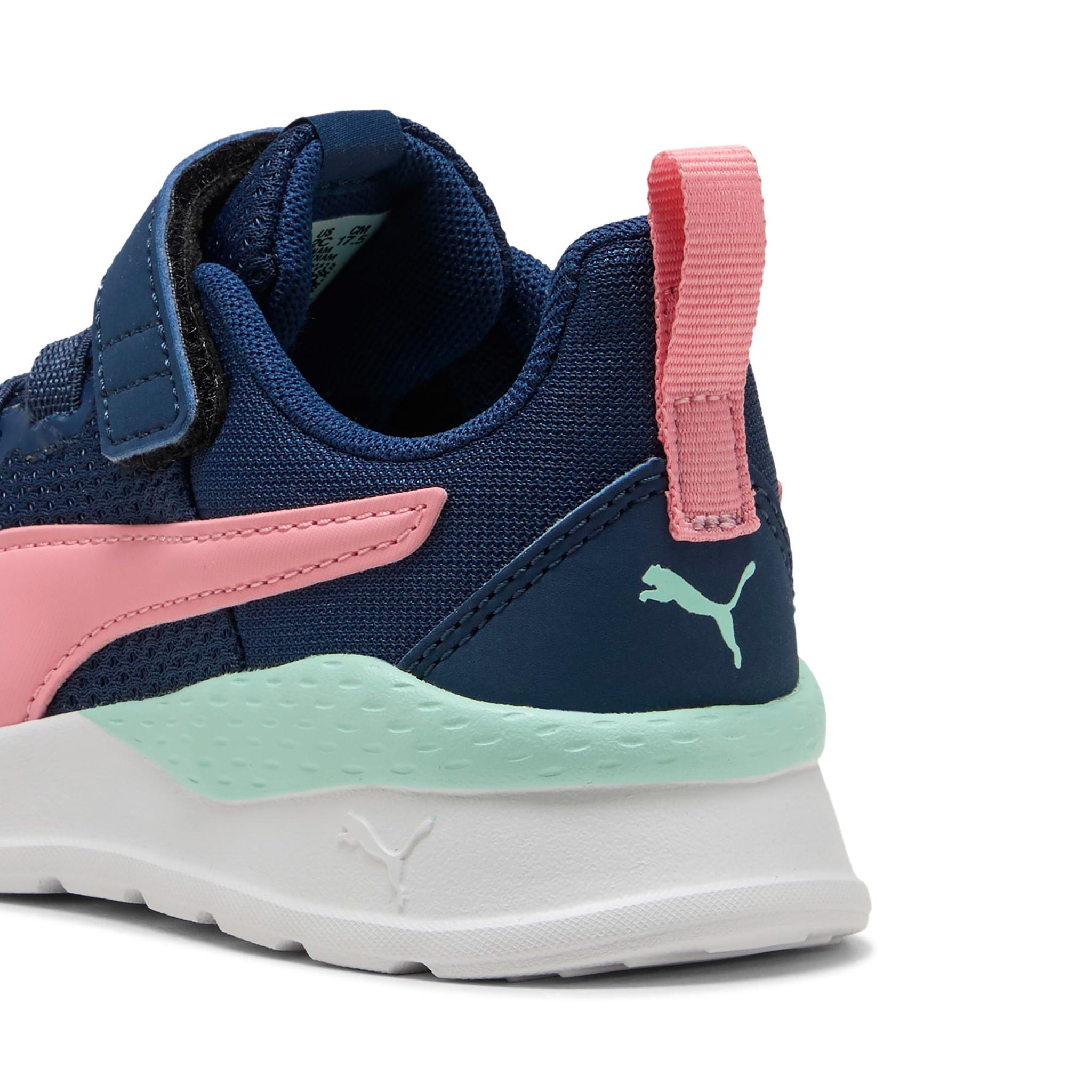 ann...✨ On Cloud 5 Women Blueberry Feather | Hanigs Footwear