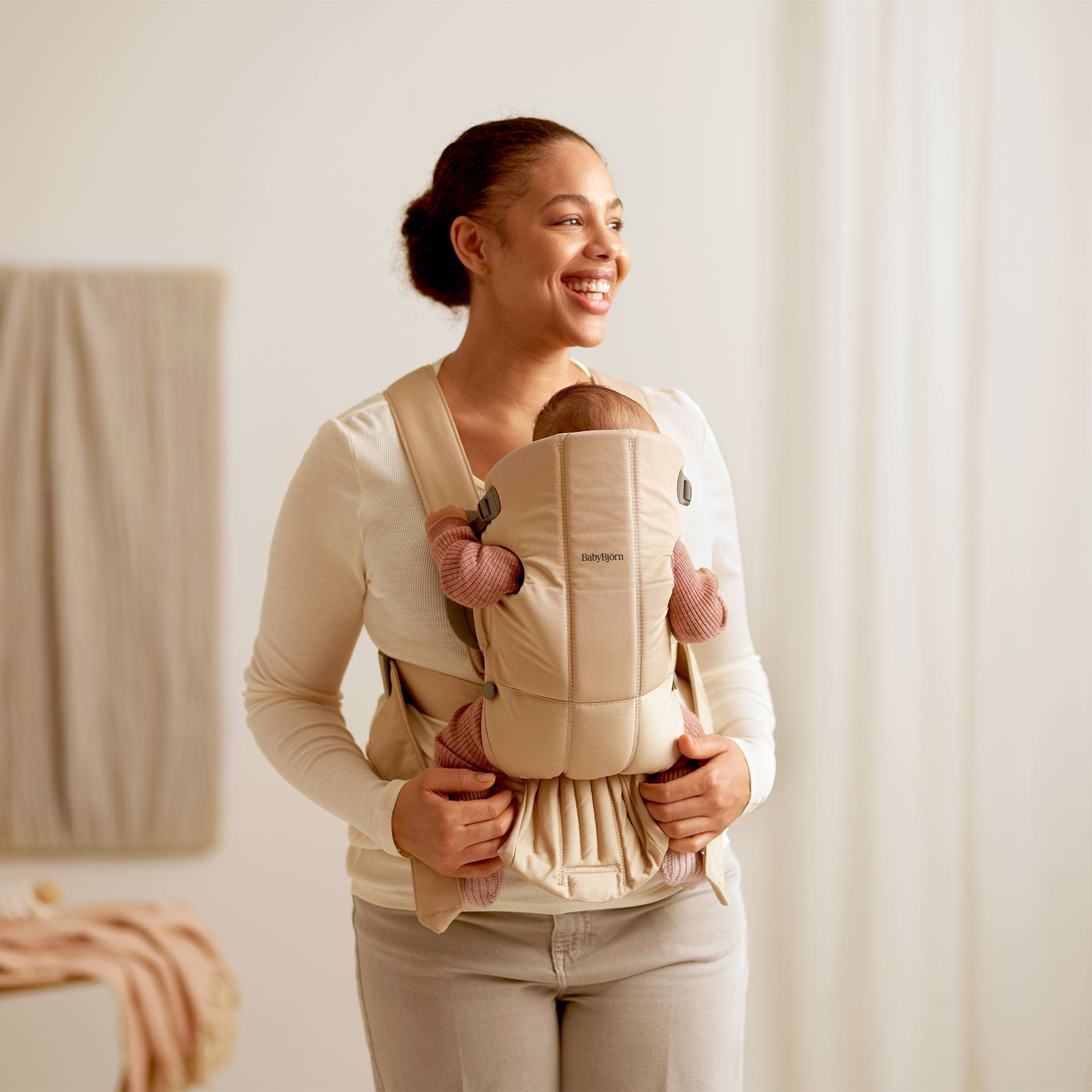 BABYBJÖRN Baby Carrier Mini ベージュ Baby Carrier Mini - Wooven Beige – CLÉMENT