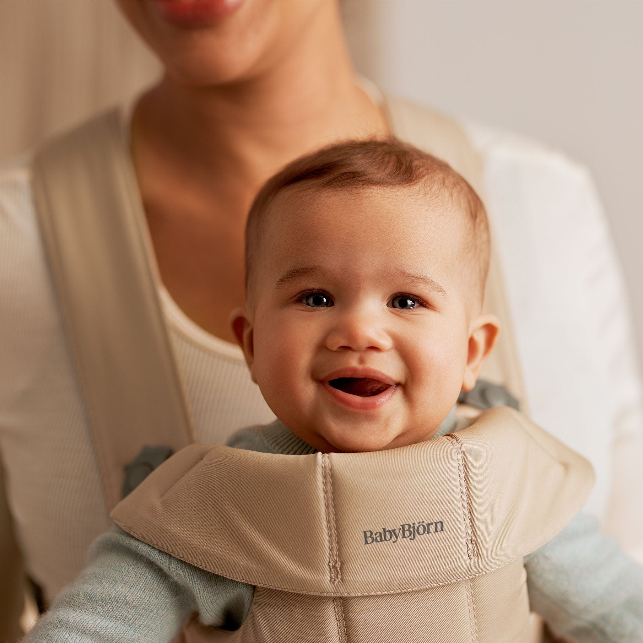 Baby Carrier Mini - Wooven Beige – CLÉMENT