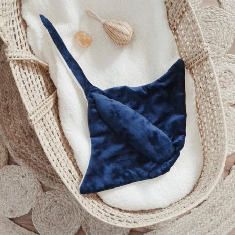 Peluche Raie Manta - Marine-The Butter Flying-BUT-MANRAYLOVMIN-CLÉMENT