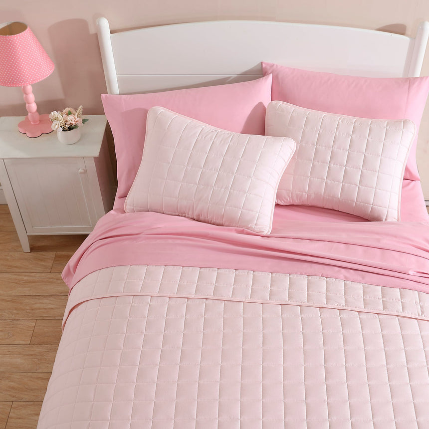 CAH-QUILT-TW-BLU_B.JPG