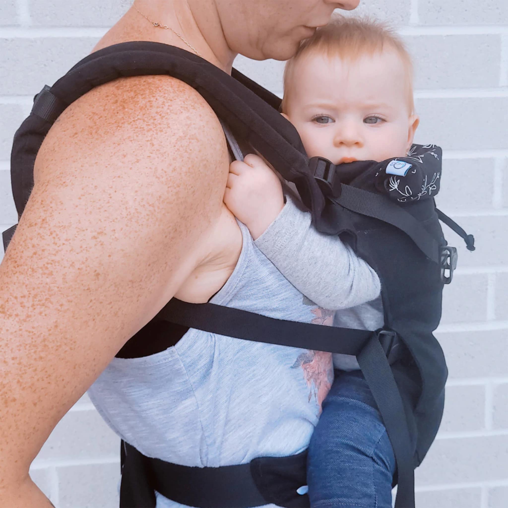 Baby Carrier PöpNgo - Black – CLÉMENT