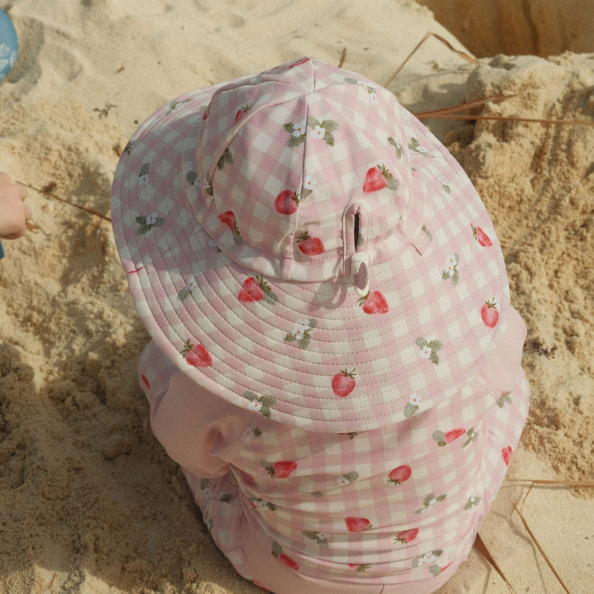 Chapeau UV Imprimée Fraises 3-5+ Coco Mango-Calikids-CAL-S2325-LIL-2-CLÉMENT