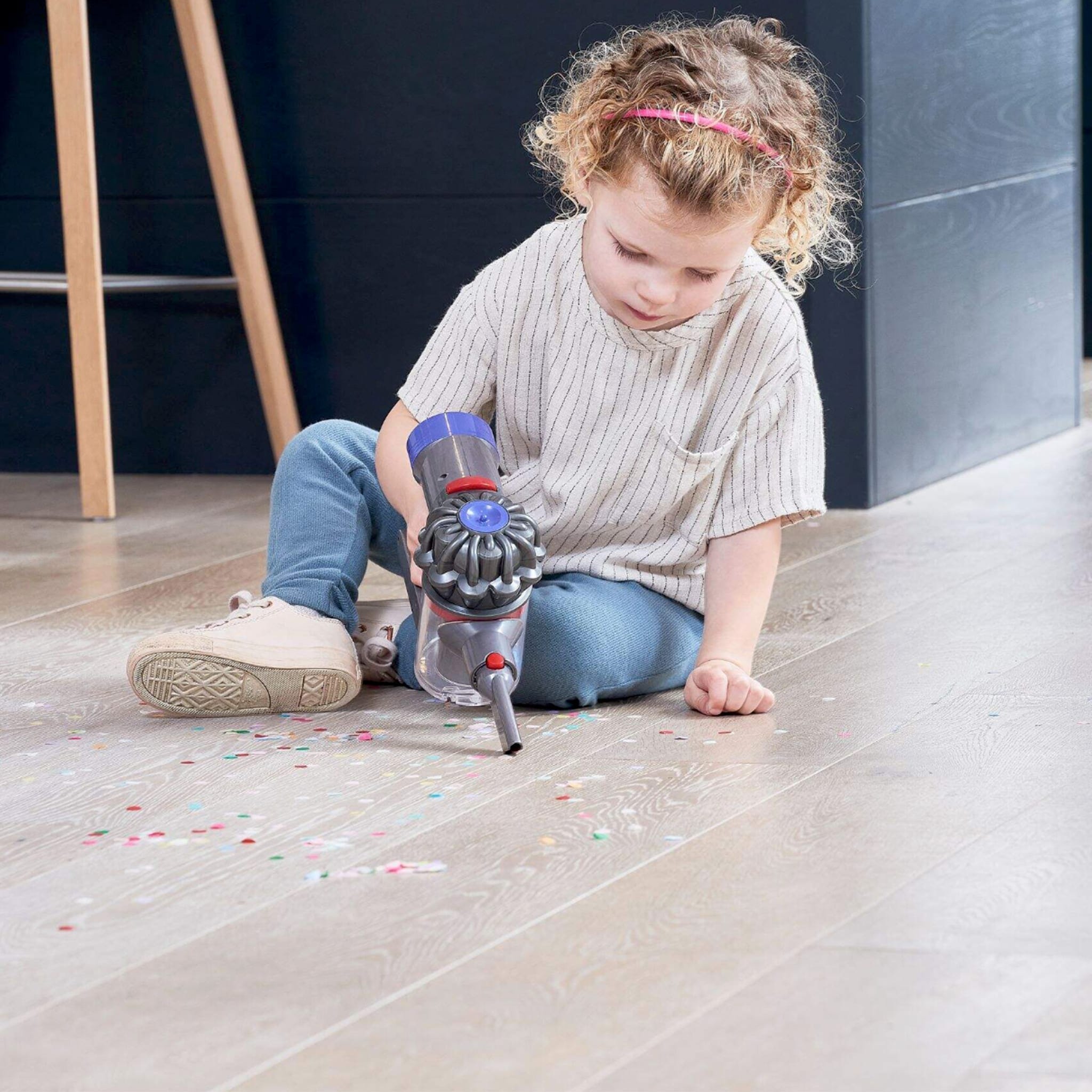 Dyson Stick Vacuum Cleaner Interactive Toy – CLÉMENT