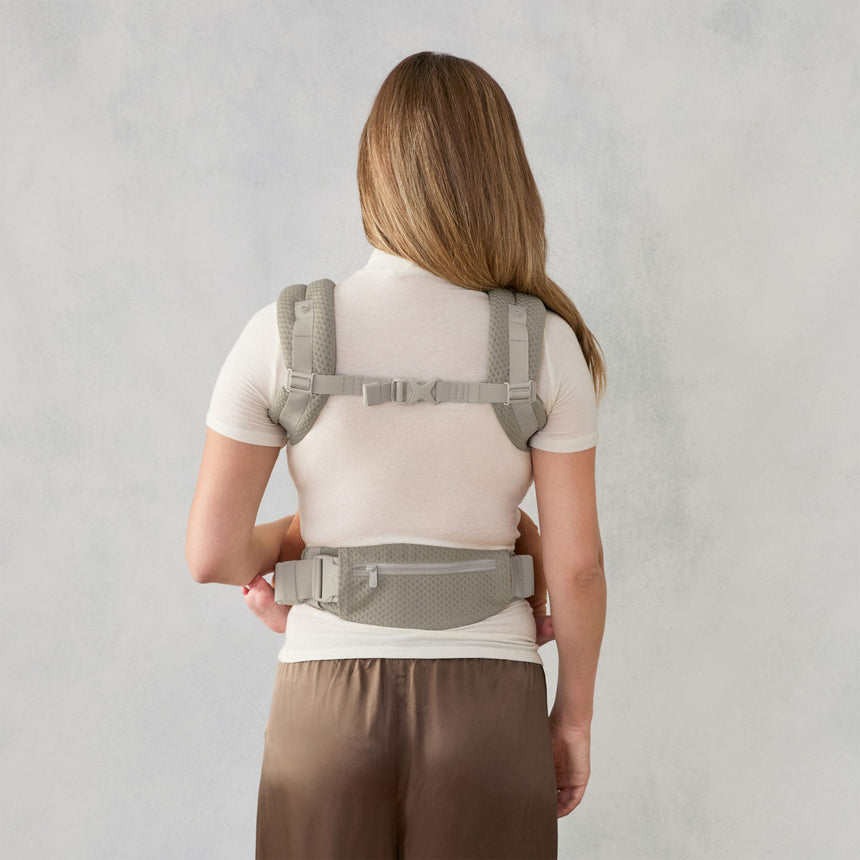 Porte-Bébé Omni Deluxe Mesh - Olive-Ergobaby-FUL-BCODMSFTOLV-CLÉMENT