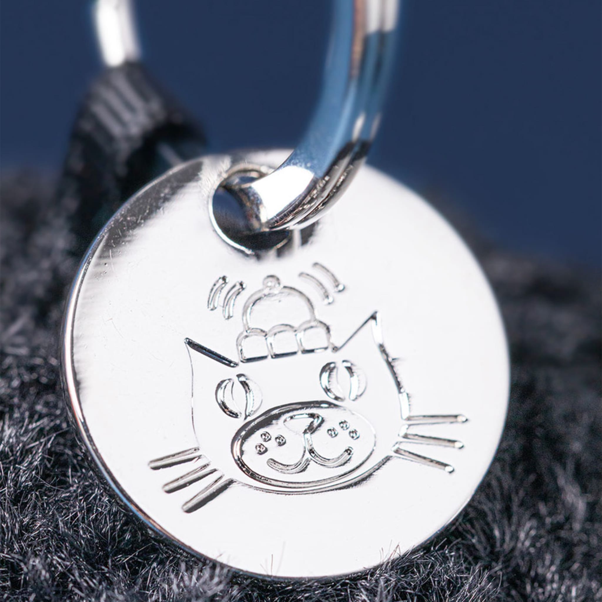 小物 pellicule pc iconic charm Amuseables Black Hole Bag Charm – CLÉMENT