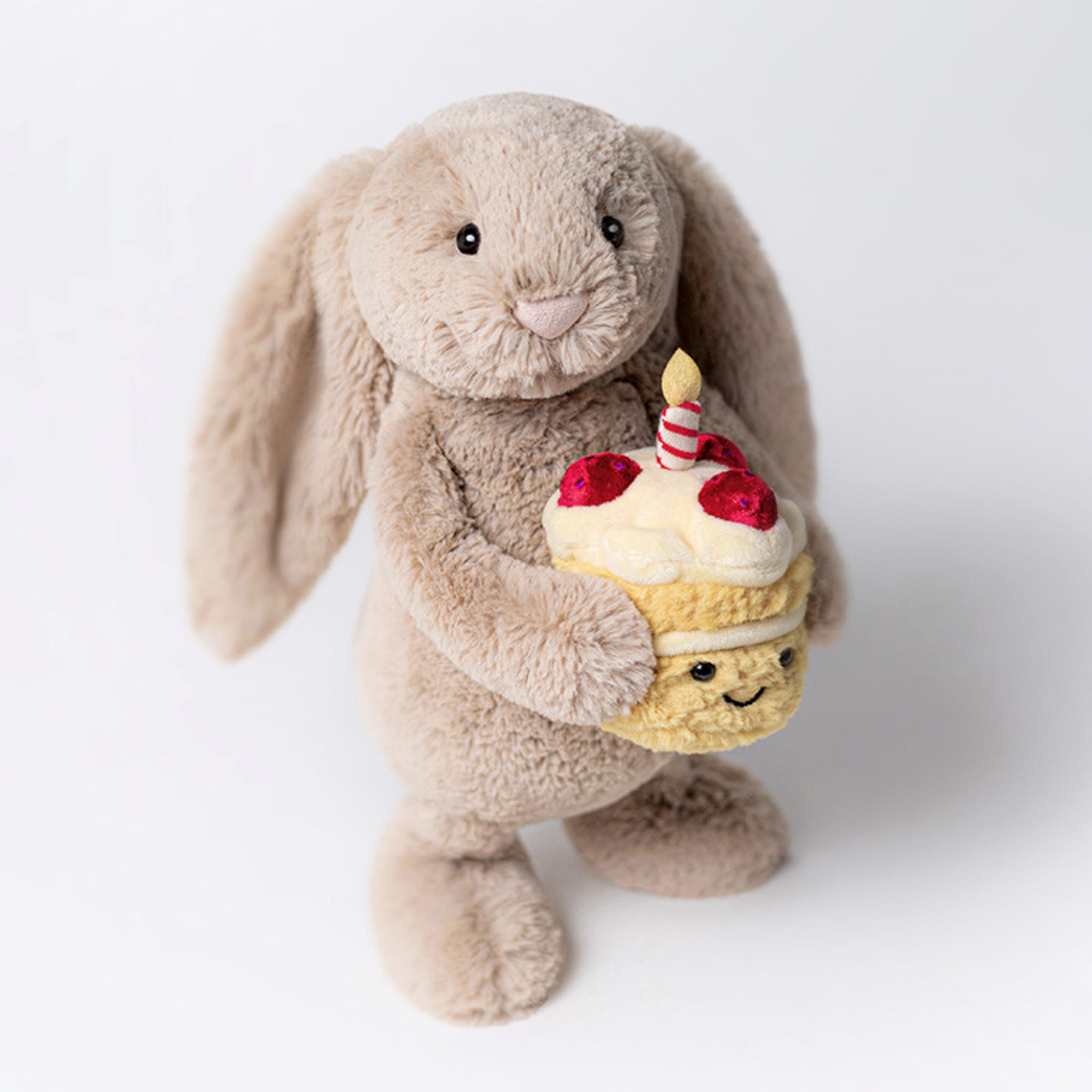  Bashful Beige Bunny Birthdayうさぎ Bashful Beige Bunny Birthday – CLÉMENT