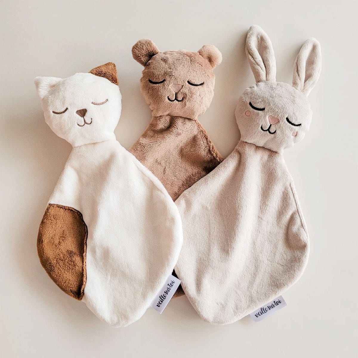 Veille sur Toi Cuddly Pal - Baby Rabbit – CLÉMENT